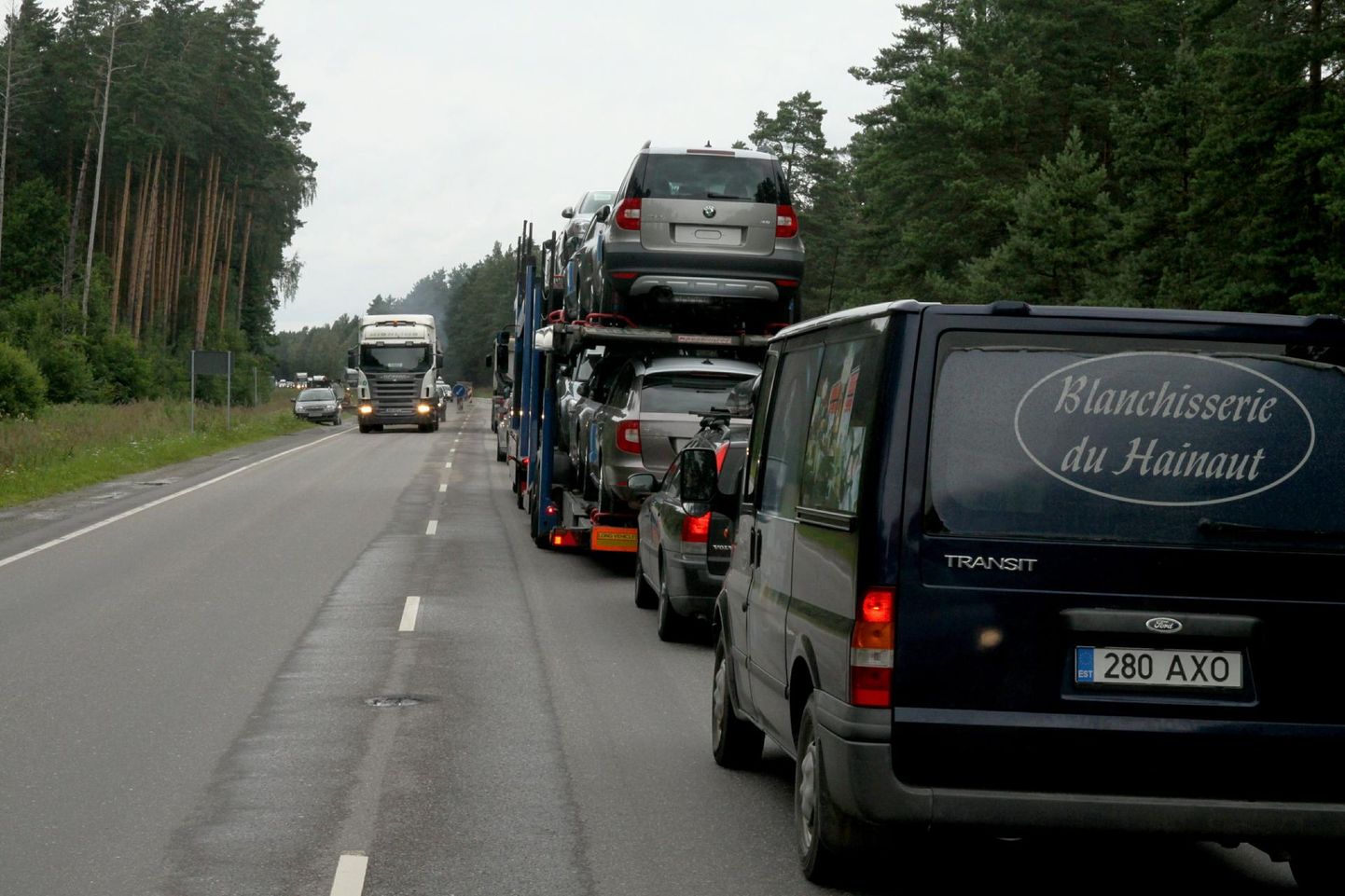 Tee-ehitus Pärnu-Uulu teelõigul 2012. aastal.