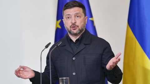 BLOGI ⟩ 1571. sõjapäev Ukrainas: Zelenskõi allkirjastatud seadus jätab vene keele Ukrainas ilma kaitsest