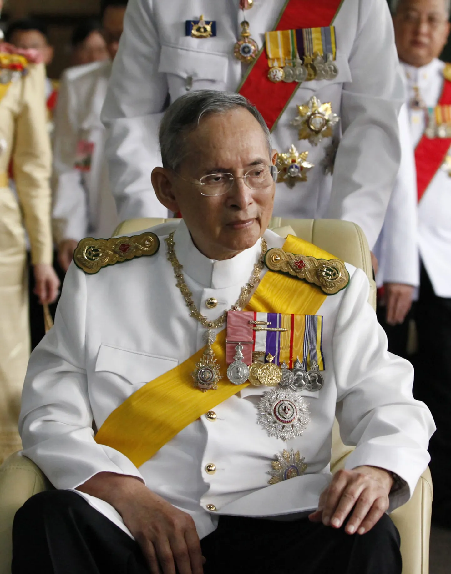 Tai monarhia on üks rikkamaid maailmas. Pildil neljapäeval surnud Tai kuningas Bhumibol Adulyadej.