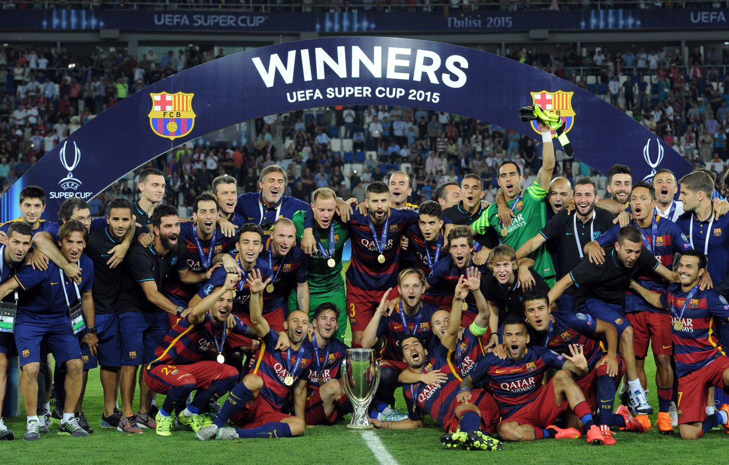 FC Barcelona mängijad tähistamas tänavust UEFA Superkarika võitu.
