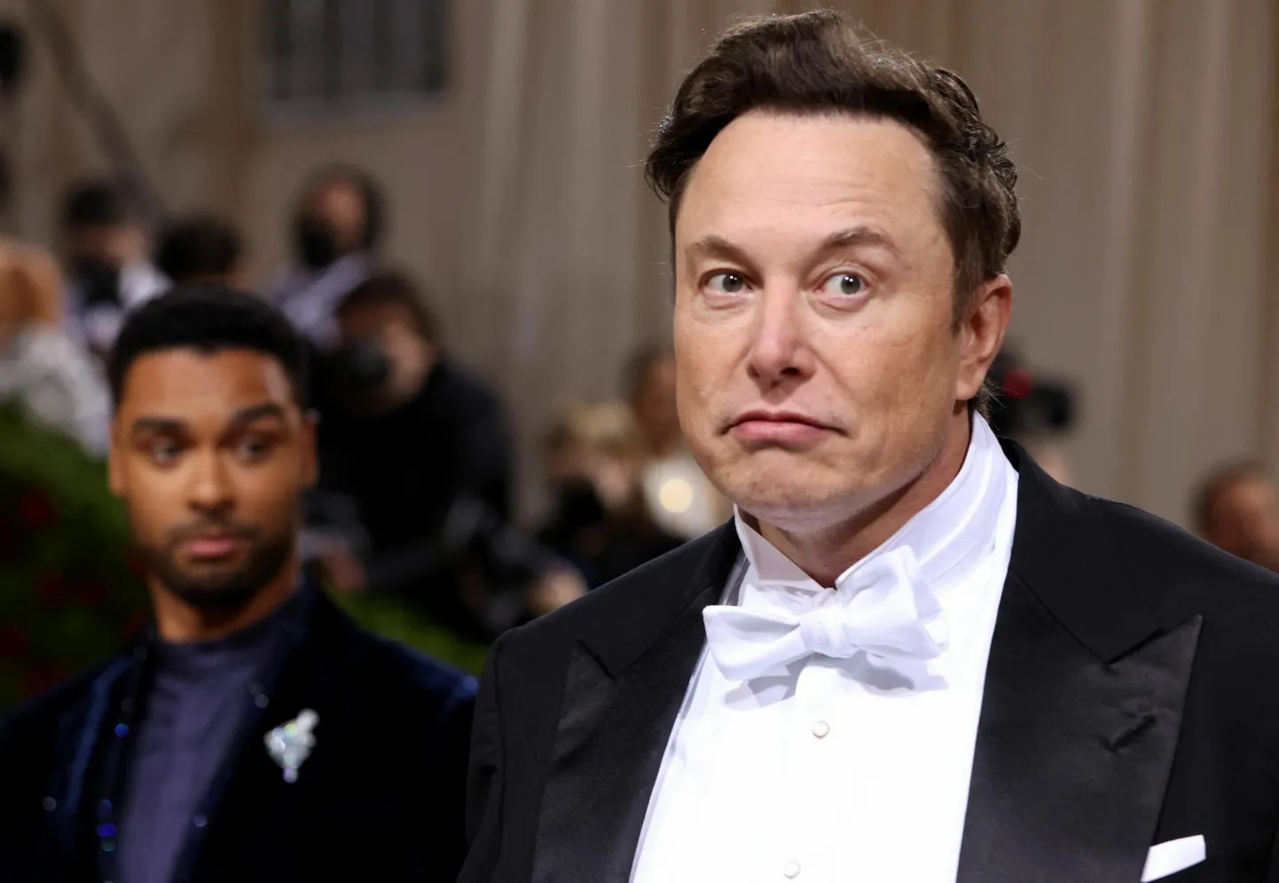 Elon Musk võis Twitteri ostmise ootele panna seetõttu, et ei taha suhtluskeskkonna eest ülearu palju maksta.