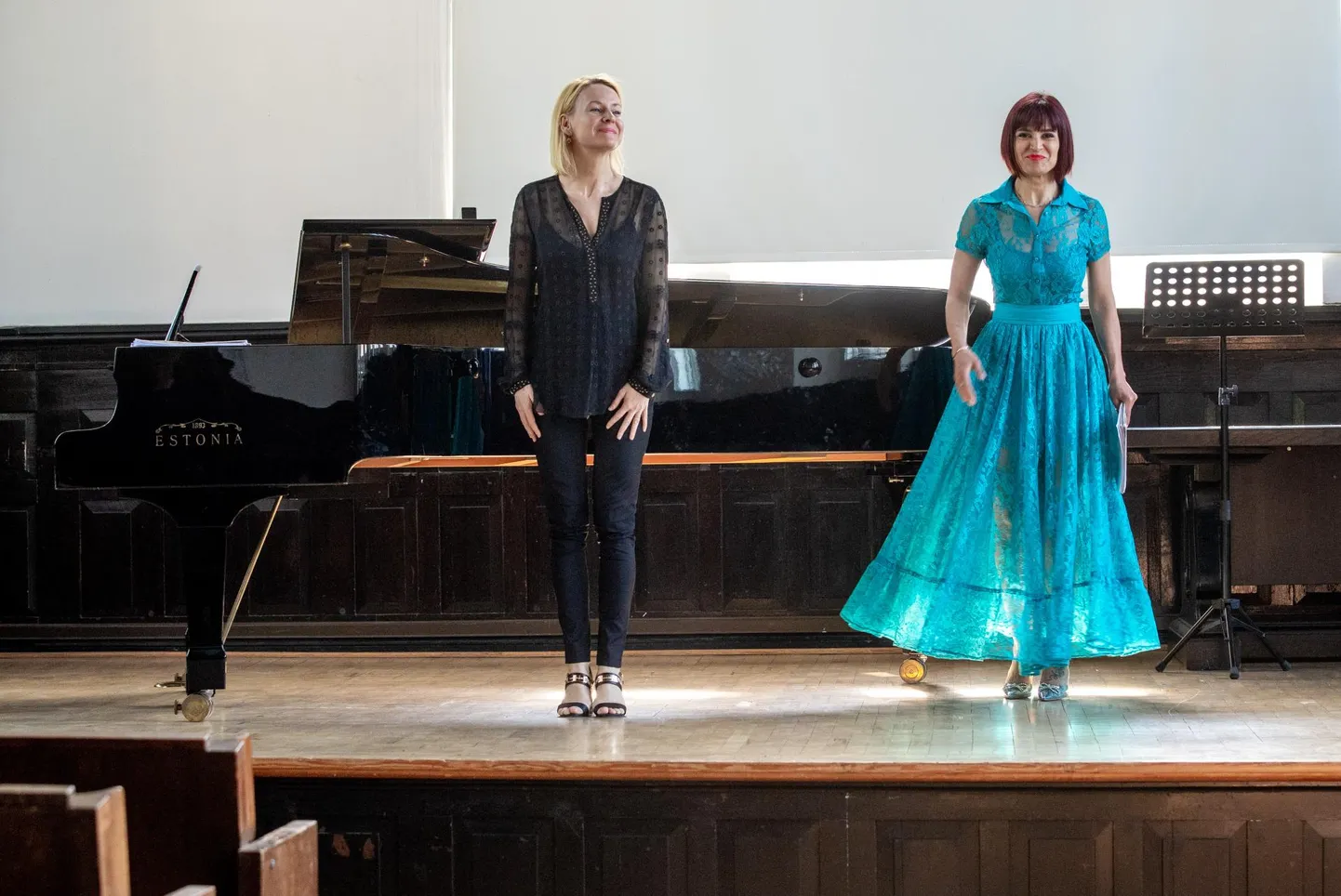 Pianist Ave Wagner ja metsosopran Zhenya Hovsepyan.