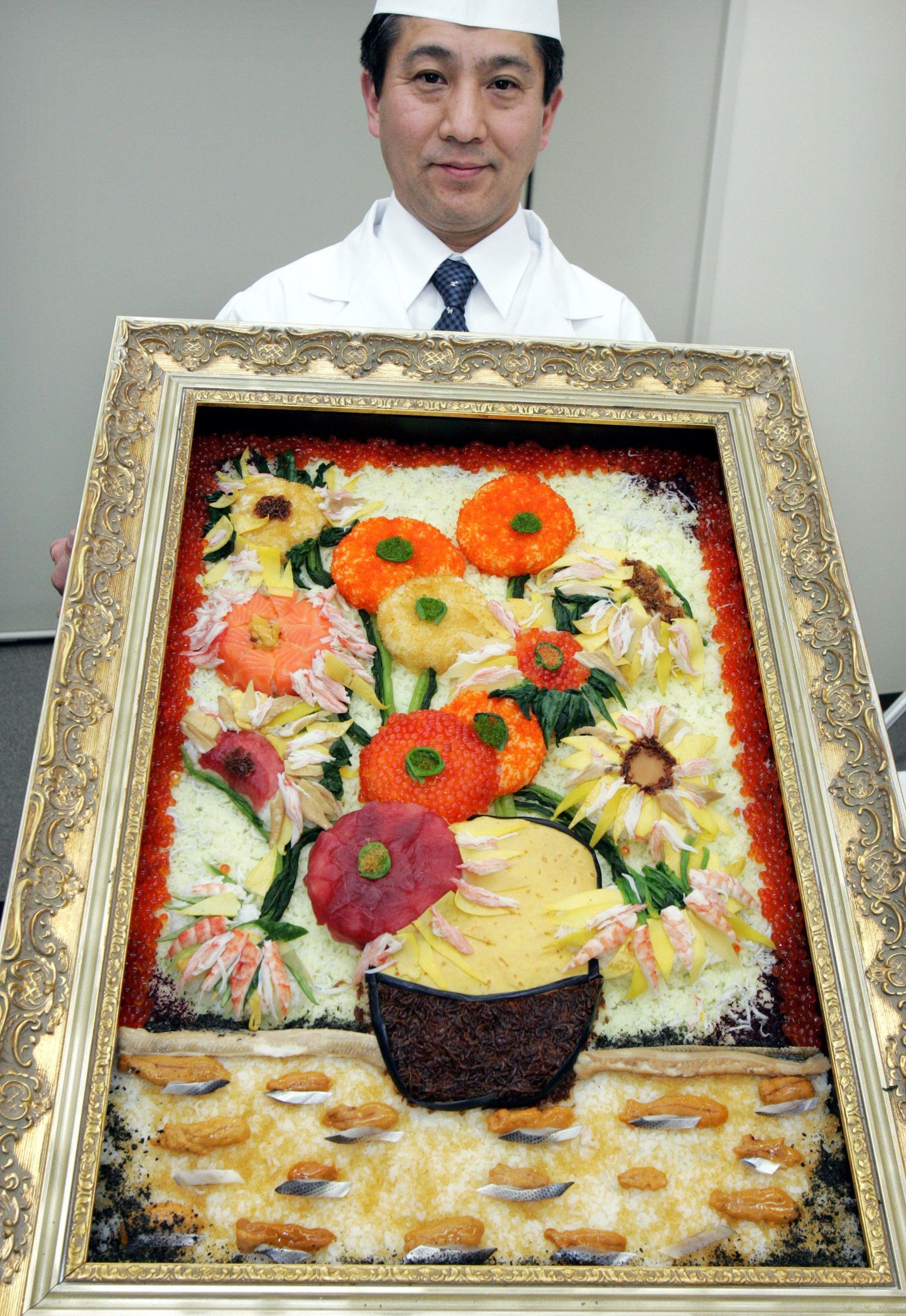 Jaapani koka Ken Kawasumi sushist kunstiteos, mille loomisel võttis ta aluseks Vincent van Goghi maali «Päevalilled»