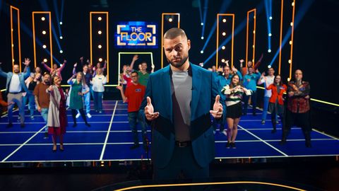 Šovā ''THE FLOOR | Pārņem laukumu'' uzvar matemātikas skolotājs