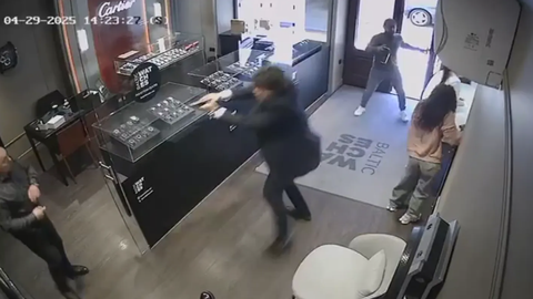 Latvijska policija identificirala osumljence za rop zlatarne v Rigi