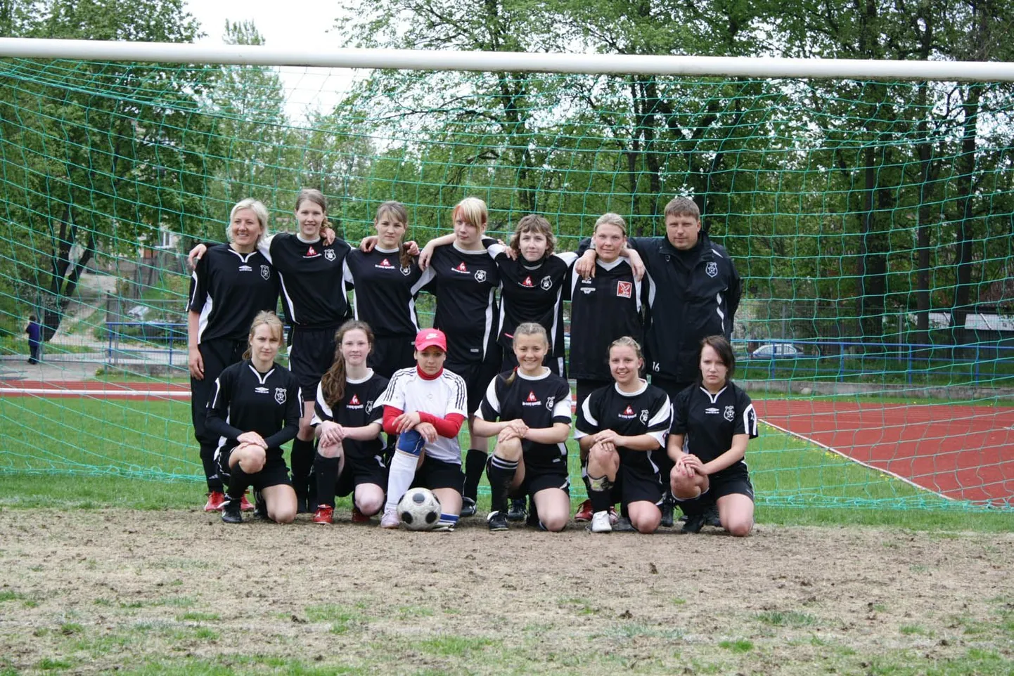 Valga FC Warriori naiskonnas omavahel eriti nääklemist ei ole. Kui ka emotsioonid üles lähevad, siis ainult mängu tasandil, isiklikuks tavaliselt ei minda.