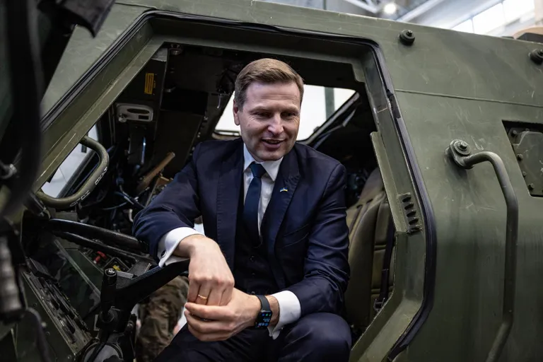 Defense Minister Hanno Pevkur, having bounced back from this summer's ammunition procurement dispute, is now beaming with confidence.
