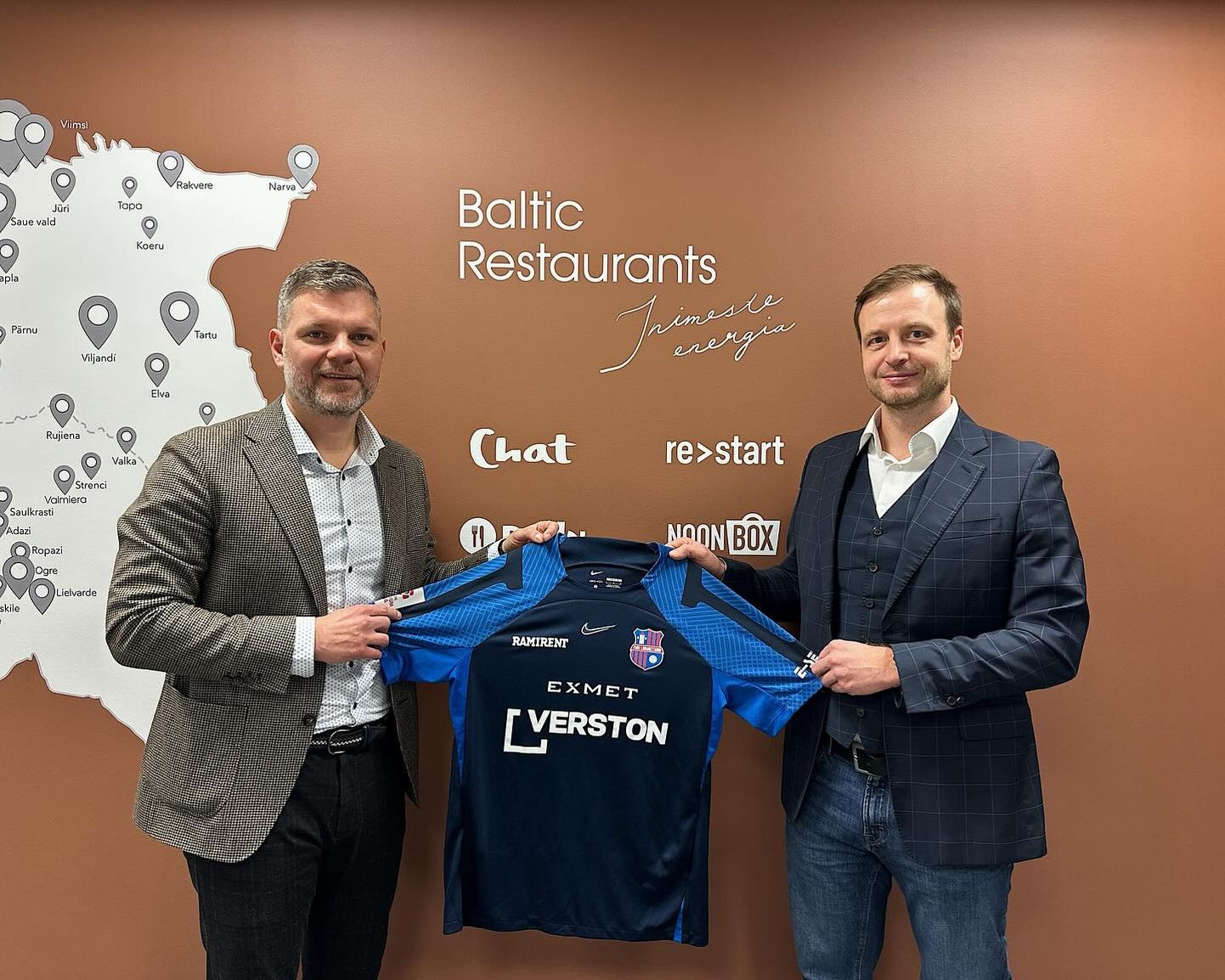 Paide Linnameeskonna president Veiko Veskimäe ja Baltic Restaurants Estonia tegevdirektor Aaro Lode tagavad jalgpalluritele tervisliku ja toitva toidu.