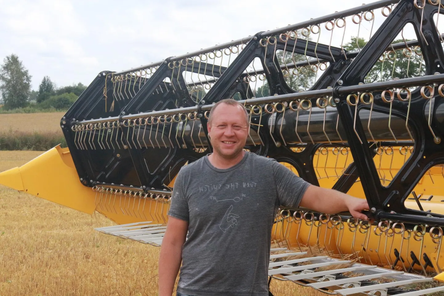 Põlvamaal tegutseva Säkna Agro juhataja Peeter Paalman alustas viljavõtuga samuti jaagupipäeva paiku.