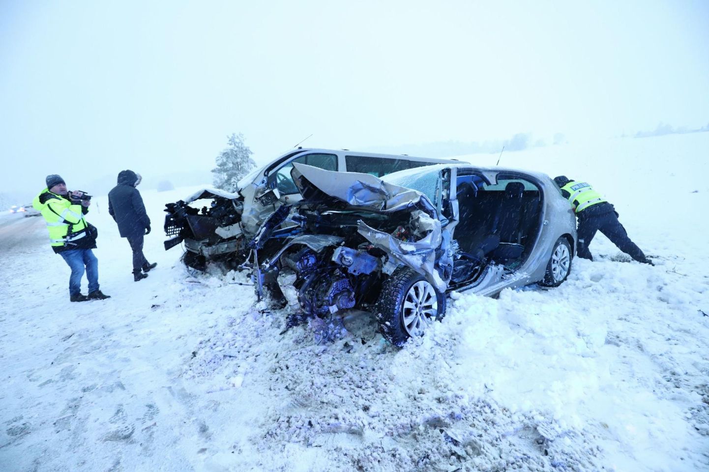 2. jaanuaril kell 14.03 juhtus liiklusõnnetus Lääne-Virumaal Viru-Nigula vallas Tallinna-Narva mnt 115. kilomeetril, kus põrkasid kokku 71-aastase naise juhitud sõiduauto Fiat Tipo ja 53-aastase mehe juhitud sõiduk Ford Tourneo Custom. 