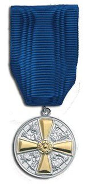 Soome Valge Roosi rüütelkonna I klassi medal ehk emadepäeva auraha