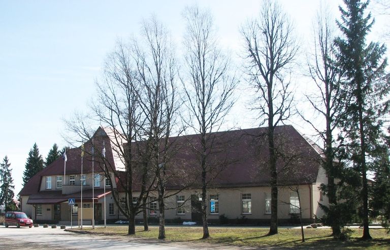 Endine Kullamaa vallavalitsuse hoone. Käesoleva aasta algusest on Kullamaa osa Lääne-Nigula suurvallast.