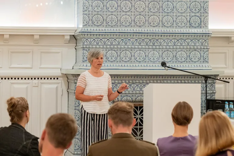 Vaike Kukk on olnud mitme erivajadustega inimeste, alaealiste õigusrikkujate või lapsena seksuaalset väärkohtlemist kogenud täiskasvanute toetusprojekti algataja ja edendaja.