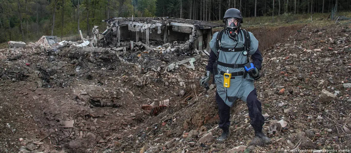 Последствия взрыва на складе во Врбетице (Чехия) в 2014 году