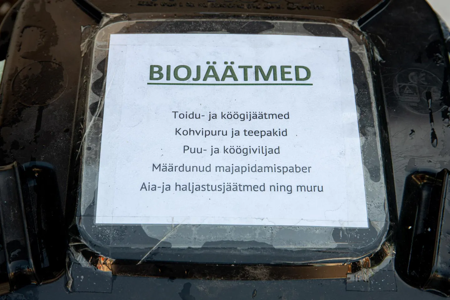 Nüüd võib Pärnus toidujäätmeid külmal ajal konteineriga ära saata kord kuus ega tarvitse peotäit prügi kord nädalas prügivedajale üle anda.