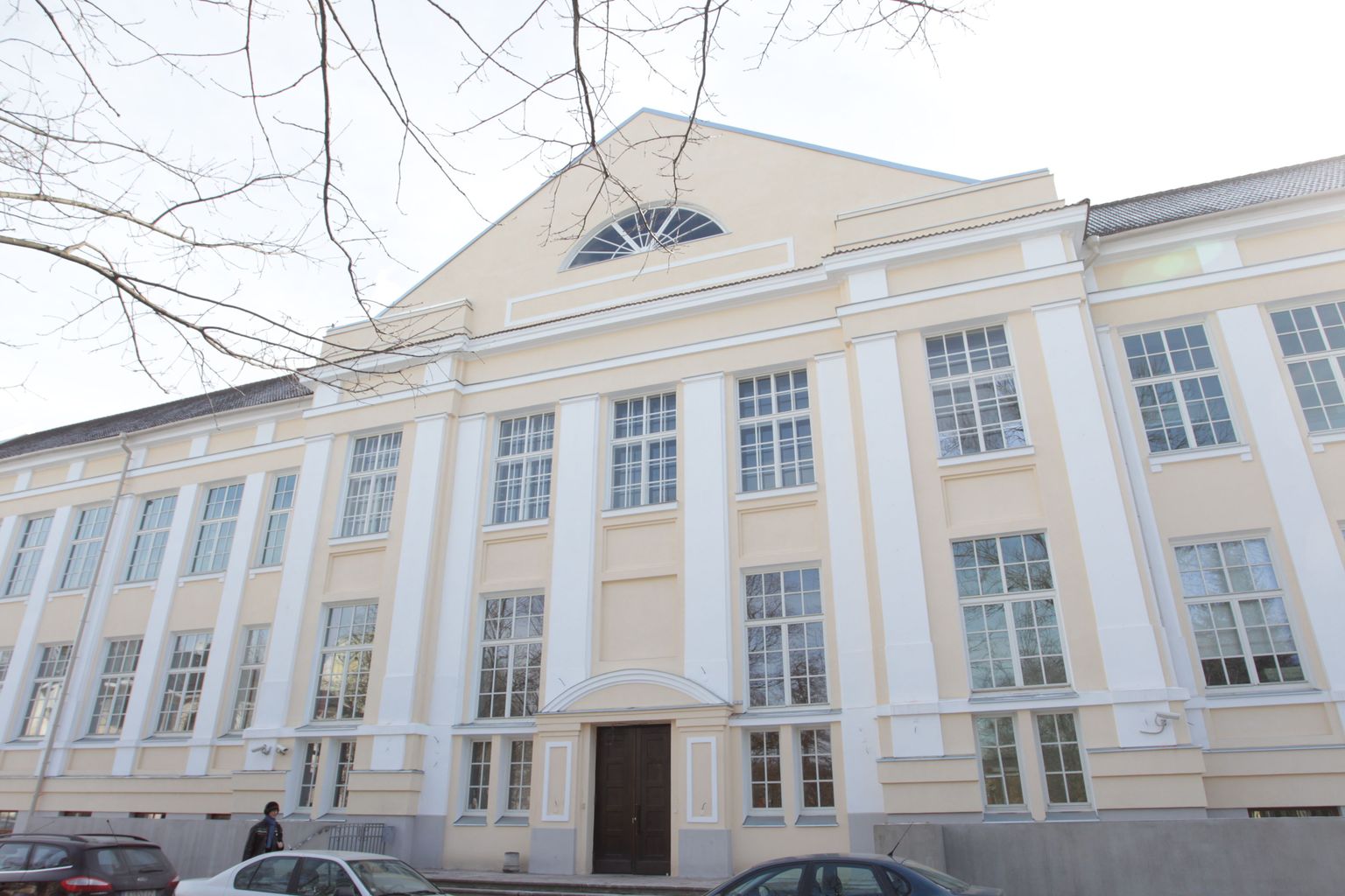 Äsja mälestiseks kuulutatud Vanemuise 46 hoone Tartus Vanemuise 46, kus tegutseb Tartu ülikooli loodusmuuseum ning zooloogia ja geoloogia instituut.
