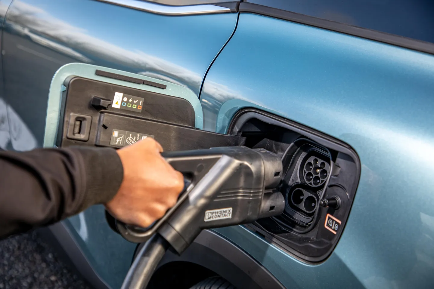 Elektroauto uzlāde