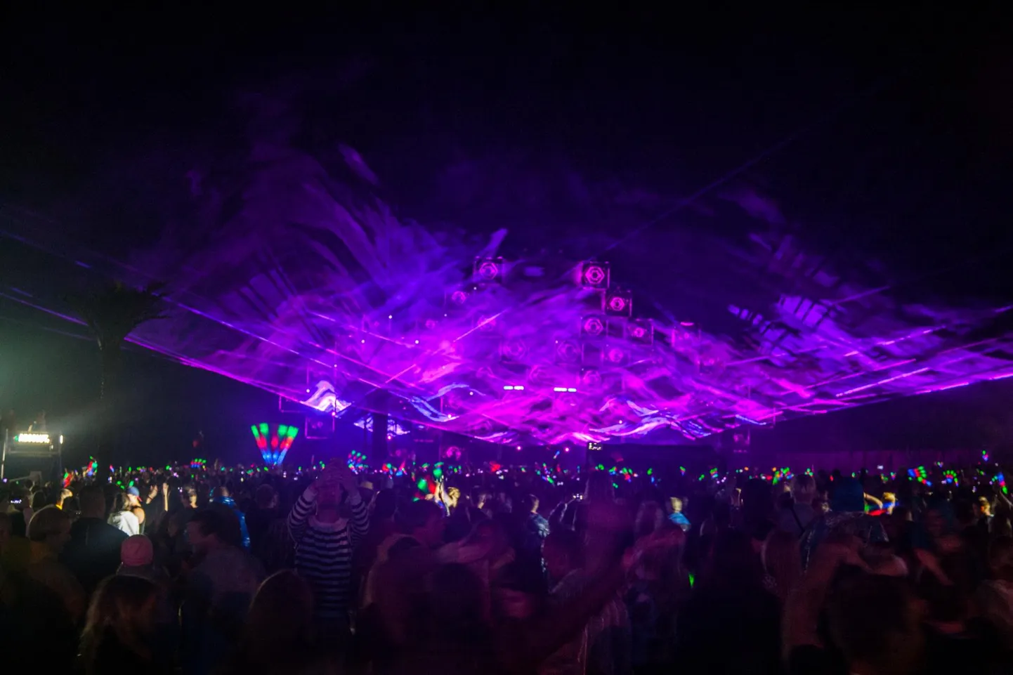 Weekend Festival.