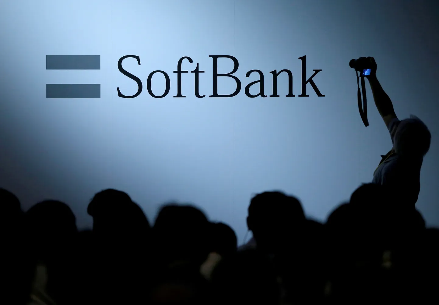 Turuosalised usuvad, et tehnoloogiaaktsiate optsiooniralli taga on Jaapani hiigelfond SoftBank.