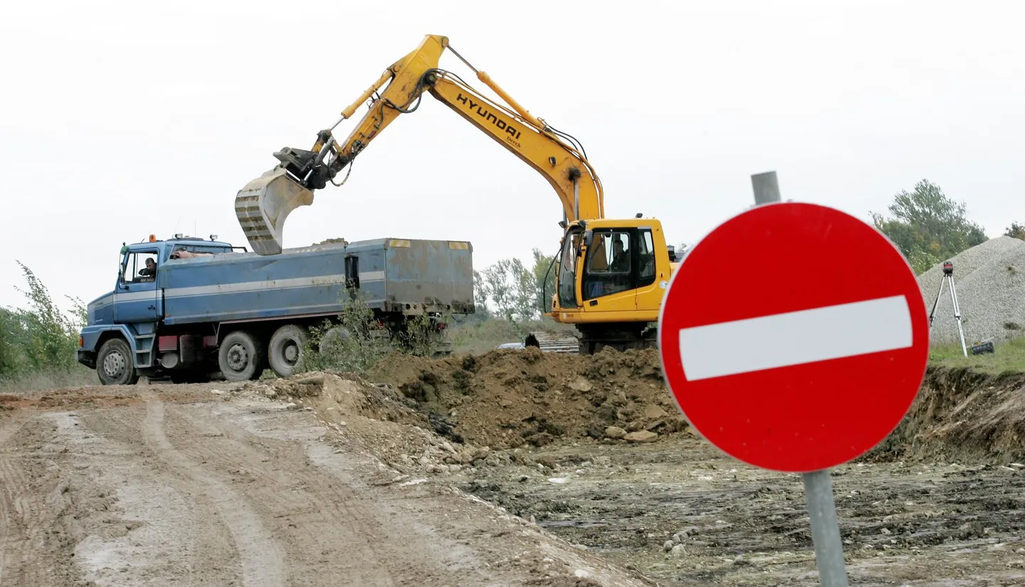 Ehitussektor on kinnisvaramulli lõhkemise järel kaotanud kümneid tuhandeid töökohti, mille taastamise lootust lähiaastail pole.