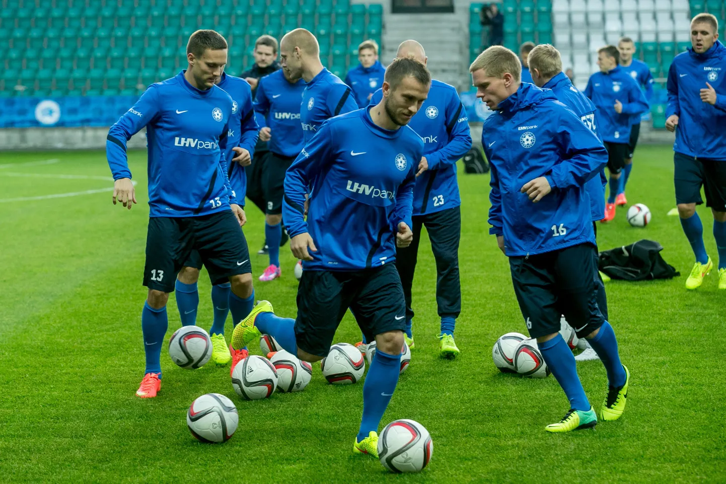 Eesti jalgpallikoondis, kes kohtub 12. oktoobril Šveitsiga.