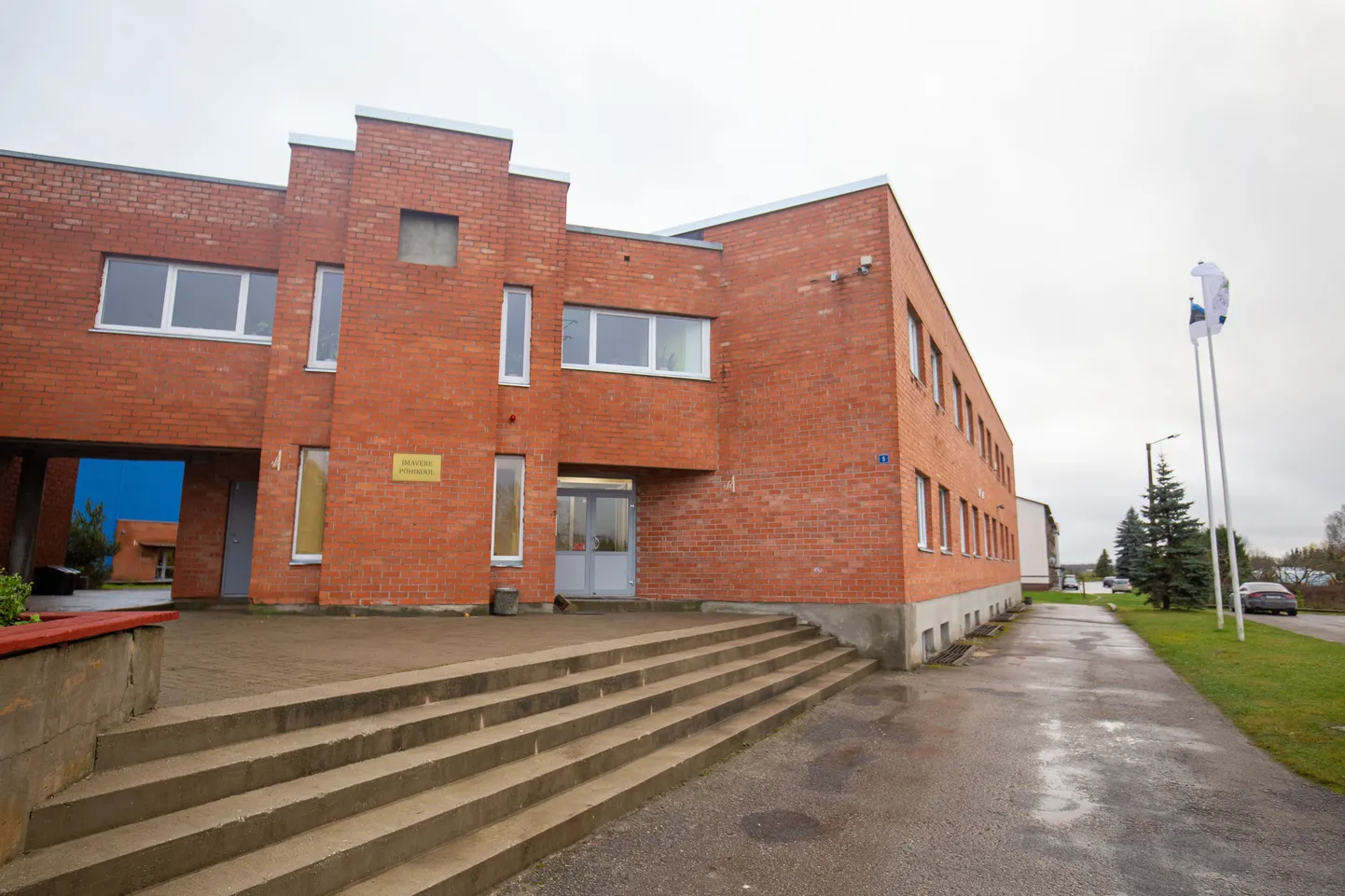 Imavere põhikool on endine kontorihoone.