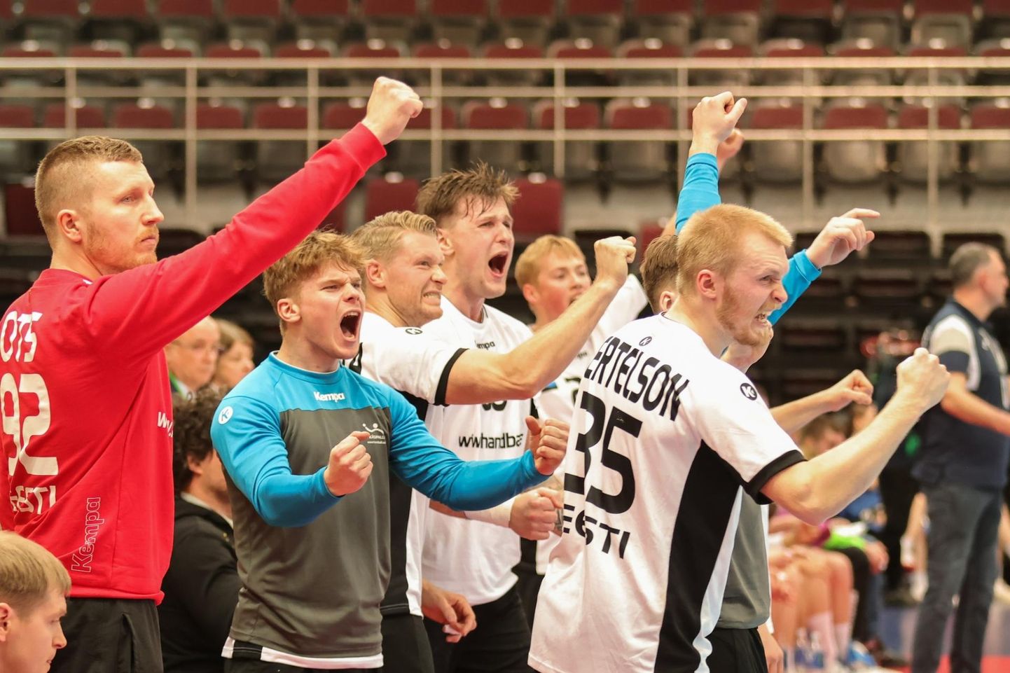 Eesti meeste käsipallikoondis võttis korduskohtumises Ukrainaga suureskoorilise 41:33 võidu. 