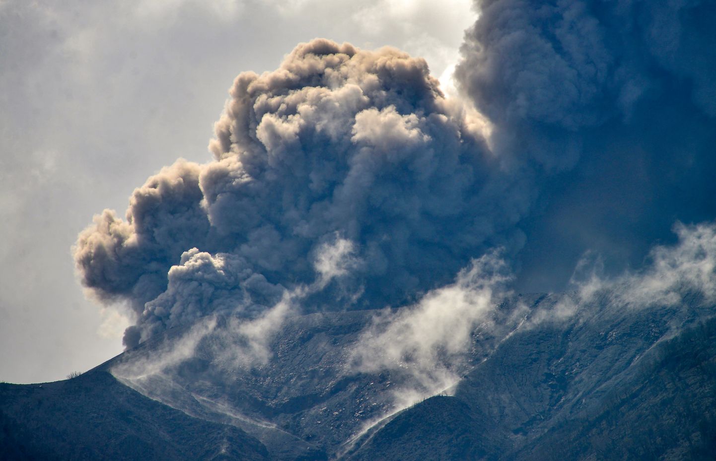 Indoneesia Marapi vulkaan purskamas.