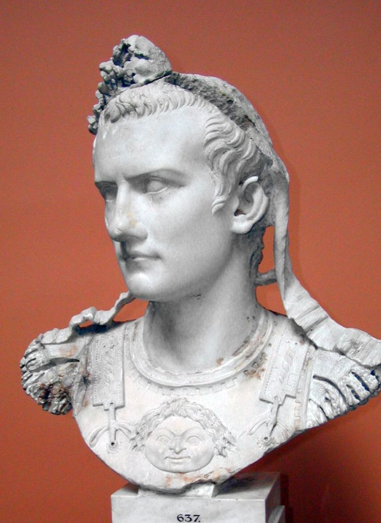 Caligula büst / wikipedia.org