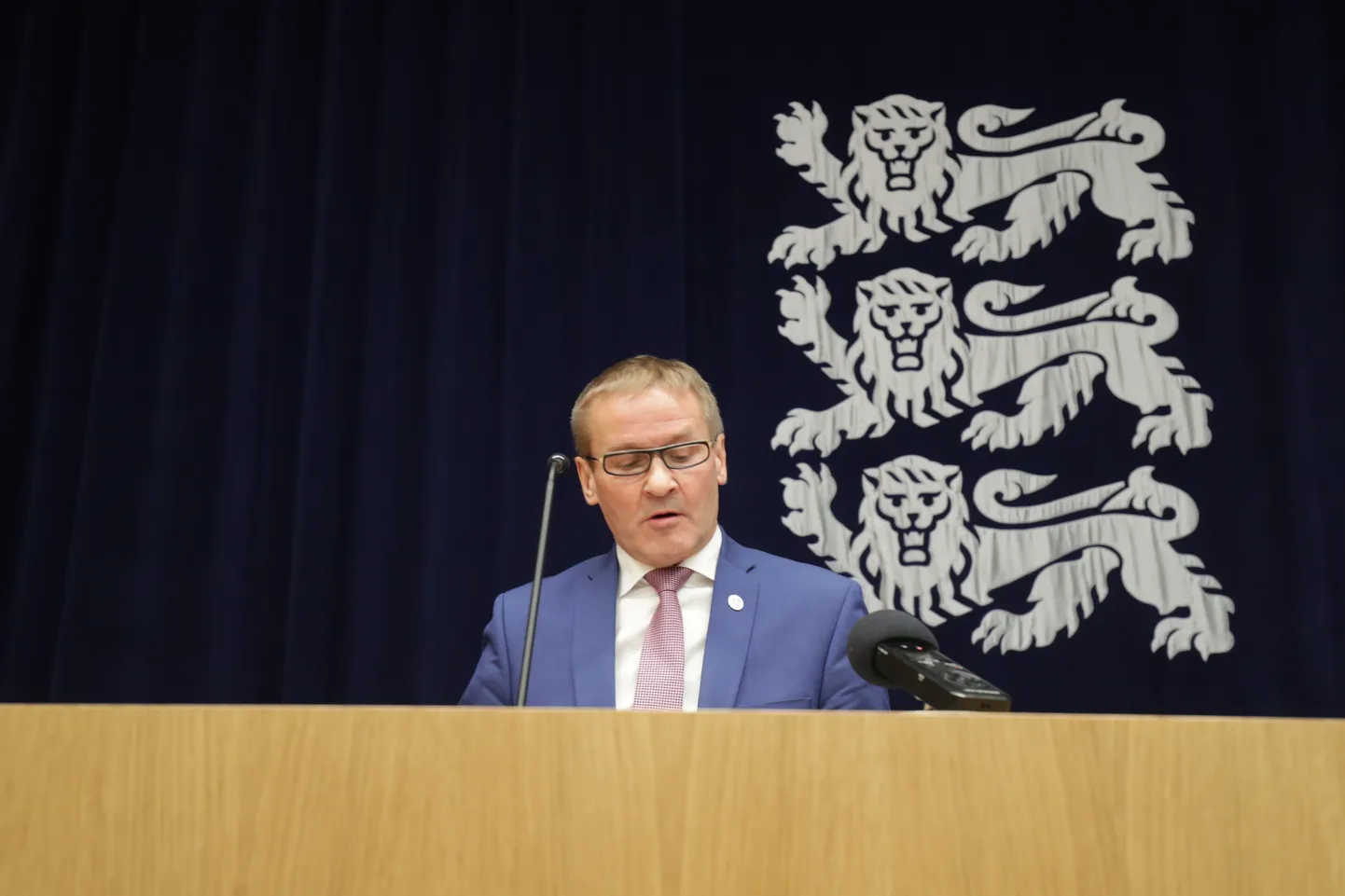 Riigihalduse minister Jaak Aab teatas tagasiastumisest.