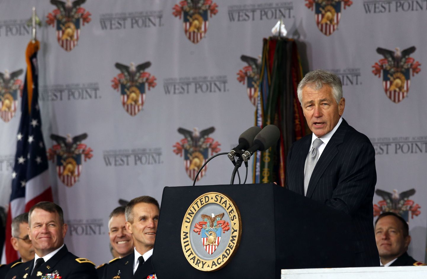 USA kaitseminister Chuck Hagel peab kõnet West Pointi sõjaväeakadeemia lõputseremoonial. Hagel sõitis Singapuri arutama küberjulgeoleku küsimusi.