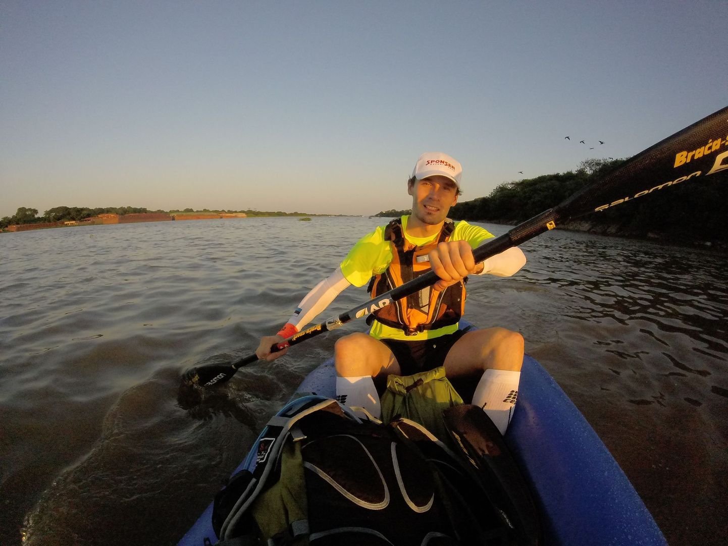 ACE Adventure Teami liige Timmo Tammemäe pack-rafti treeningul Paraguay jõel.
