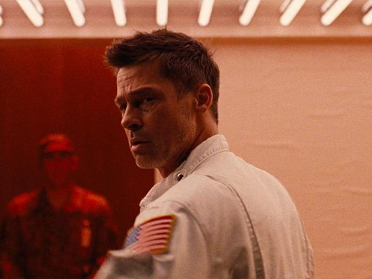 "Ad astra" peategelane on astronaut Roy McBride, keda kehastab Brad Pitt.