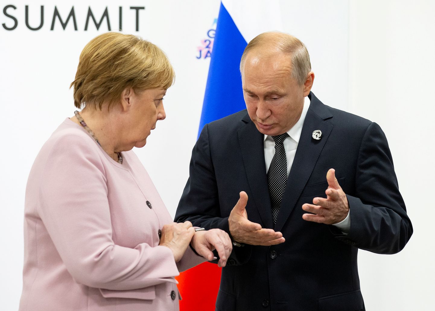 Saksa liidukantsler Angela Merkel (vasakul) ja Vene president Vladimir Putin eelmise aasta 29. juunil Jaapanis Osakas G20 tippkohtumisel.