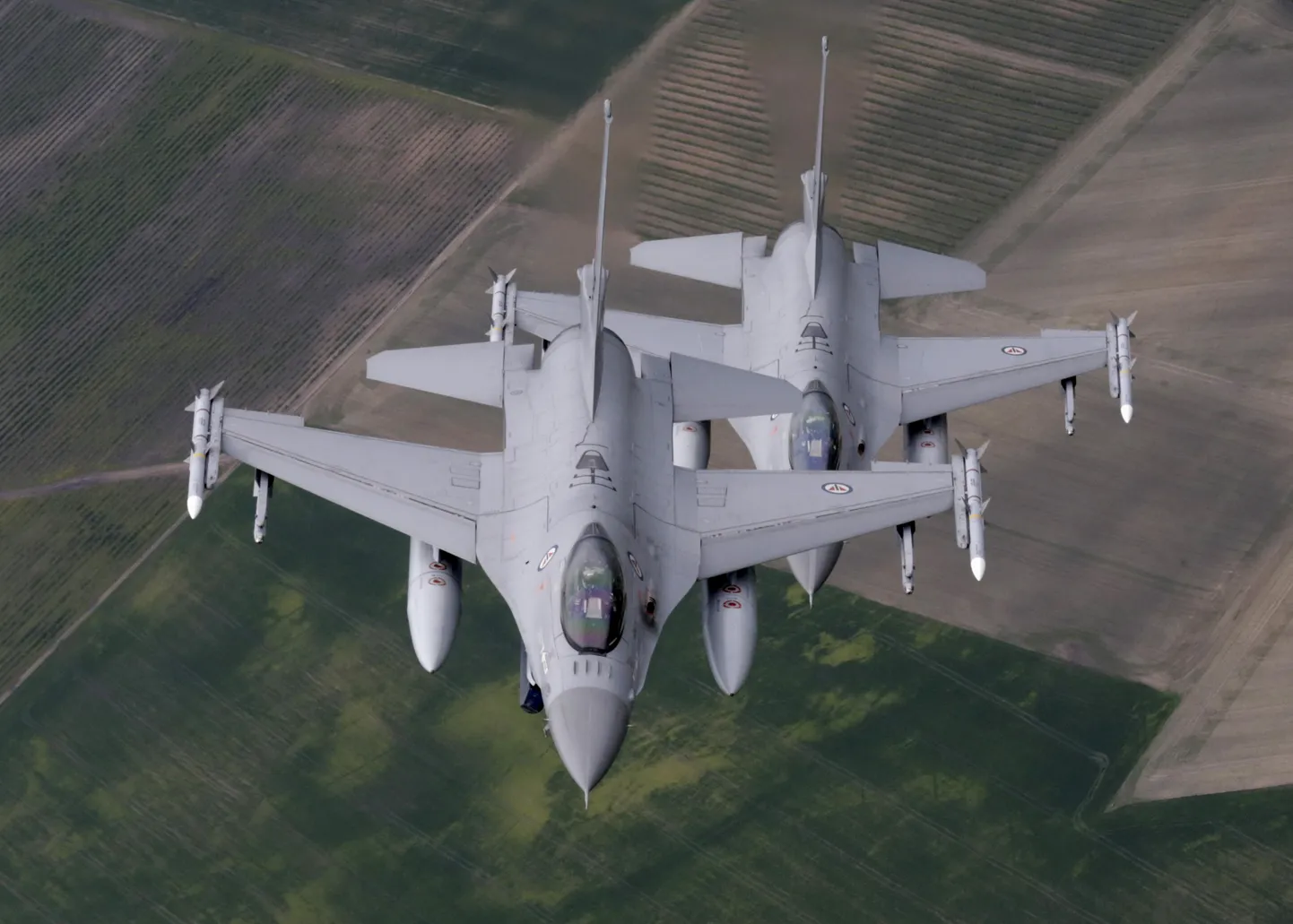 Истребители F-16