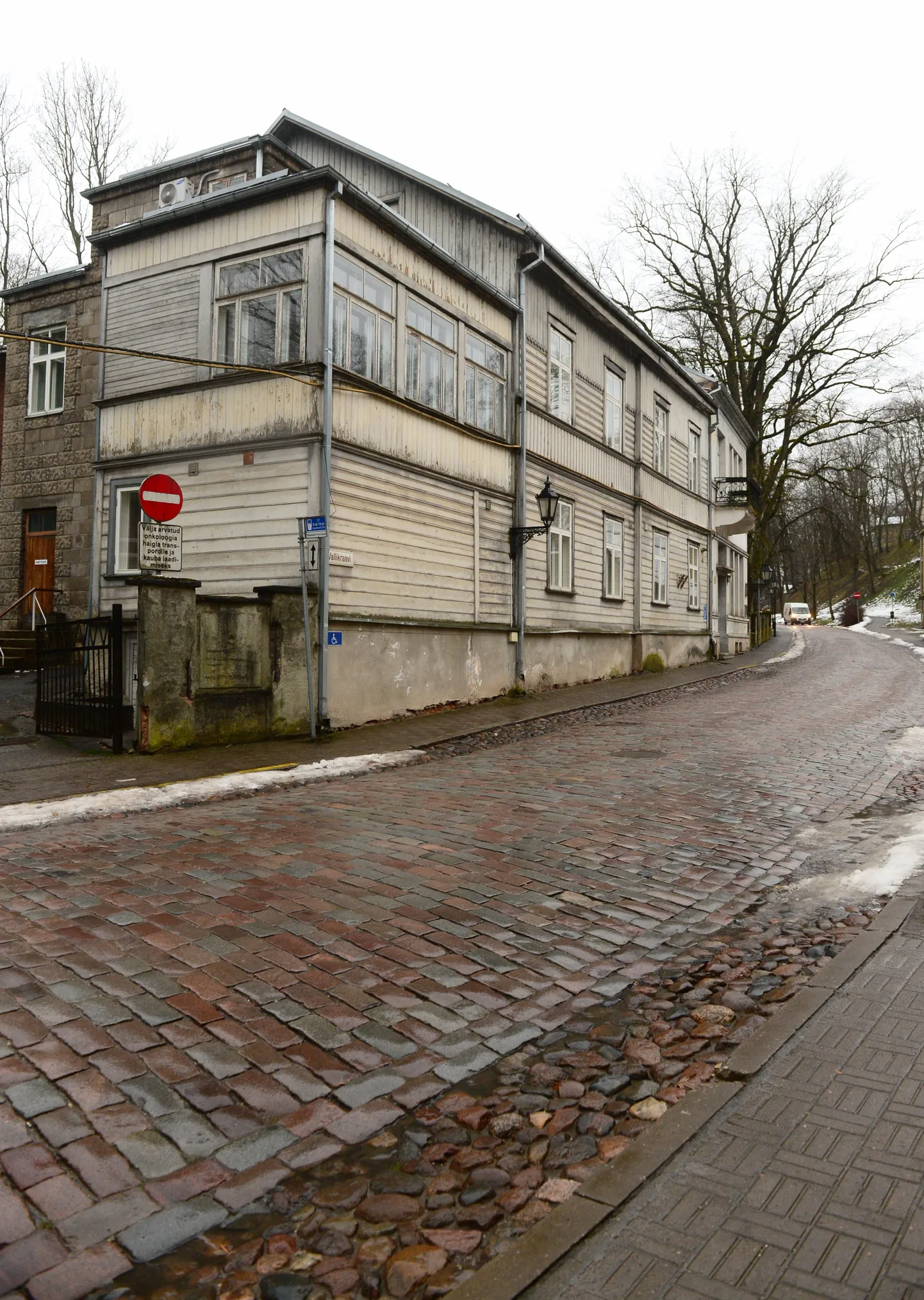 Vallikraavi tänaval asuv kunagine onkoloogiahaigla muutub tulevikus tõenäoliselt kortermajaks.