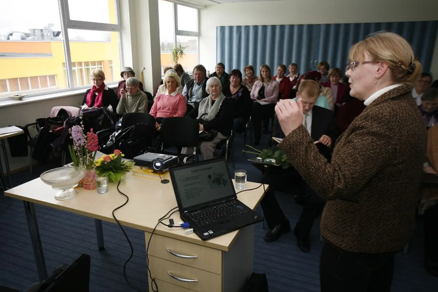 Tartu Ülikooli kliinikumi diabeediõe Agnes Anton selgitas Paides, et diabeetikule pole ükski toiduaine otseselt keelatud, vaid kõik sõltub kogustest. Toiduainete ja koguste valimist võrdles ta juveliiritööga.