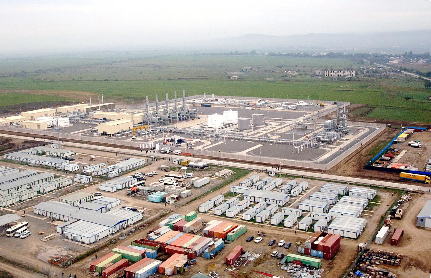 Gruusia pealinnast mõnekümne kilomeetri kaugusel asuv terminal Bakuu-Thbilisi-Ceyhani naftatrassil.