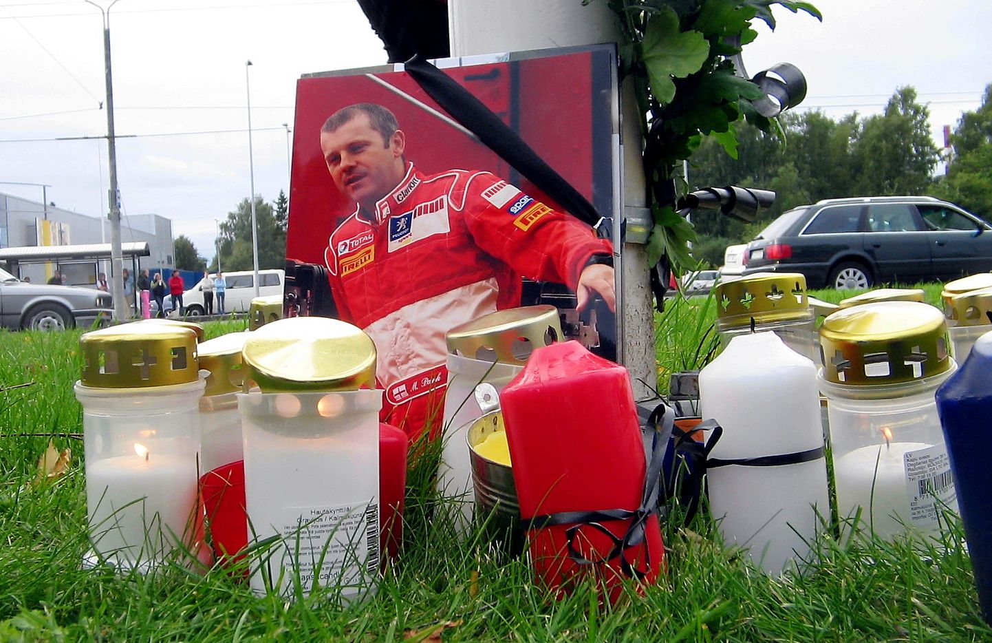 2005. aasta Autoralli MM-sarja Suurbritannia etapi 15. kiiruskatsel tegi Markko Märtin (Peugeot) üliraske avarii, kaardilugeja Michael Park hukkus. Tallinnas mälestati hukkunud kaardilugejat Peugeoti Sõpruse pst. esinduse ees.