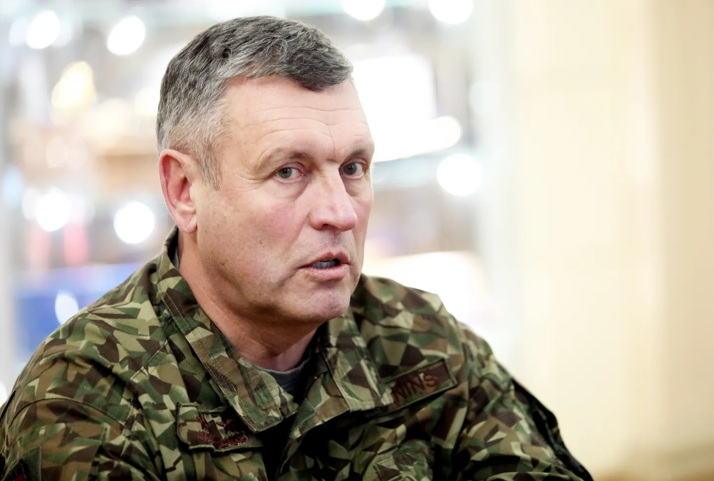 Nacionālo bruņoto spēku komandieris Leonīds Kalniņš.