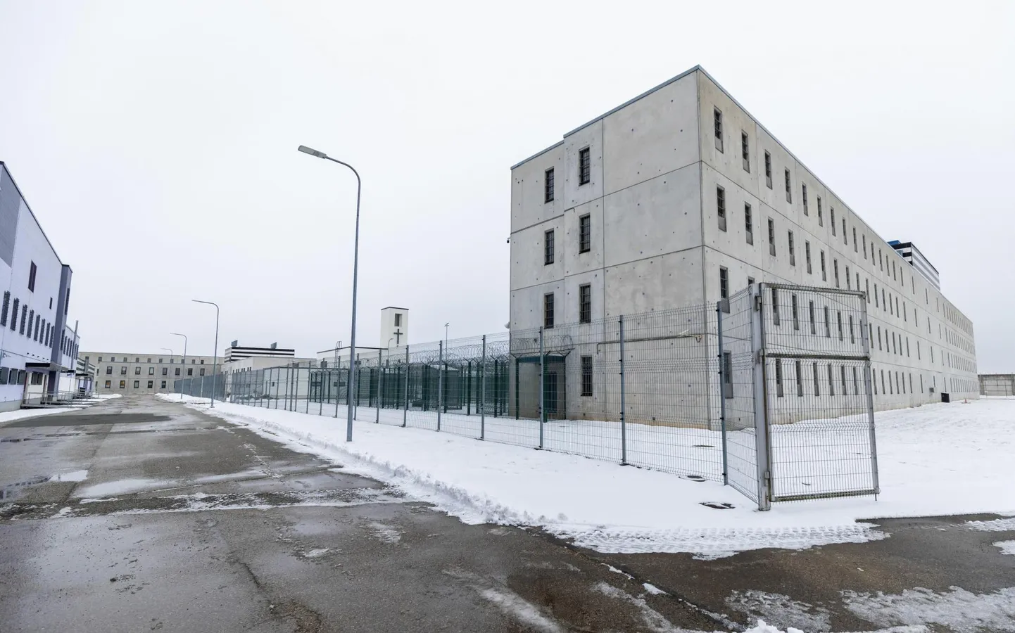 Tartu vanglas on paljud kambrid tühjaks jäänud.