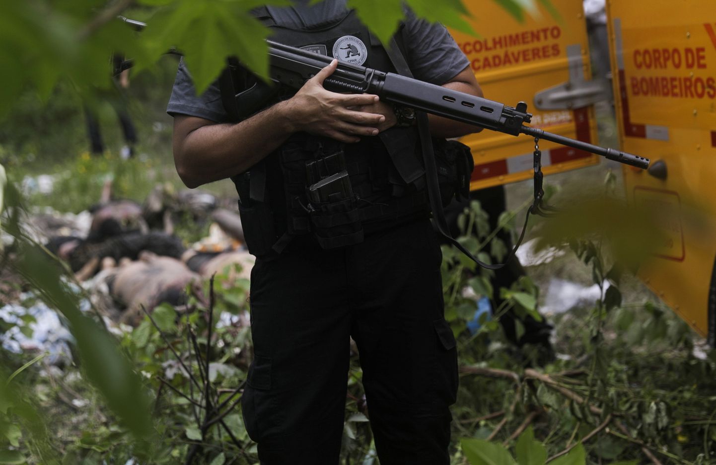 Brasiilia favela lähedalt leiti pärast politseihaarangut kaheksa laipa.