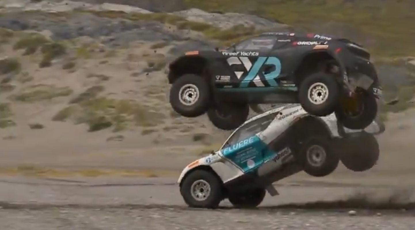 Extreme E etapp Gröönimaal. Hüppel Rosberg X meeskonna võistlusauto.