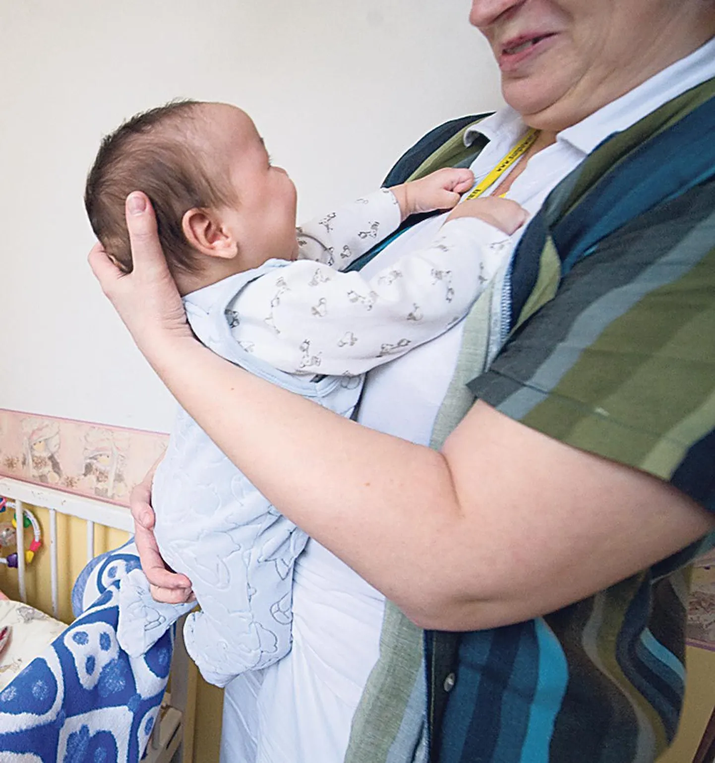 Laps vajab hoolitsust ja hoolimist, et ei tekiks kiindumushäiret.