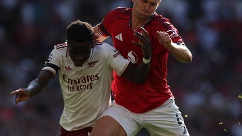 "Arsenal" Anglijas premjerlīgas pirmajā kārtā pieveic Mančestras "United"