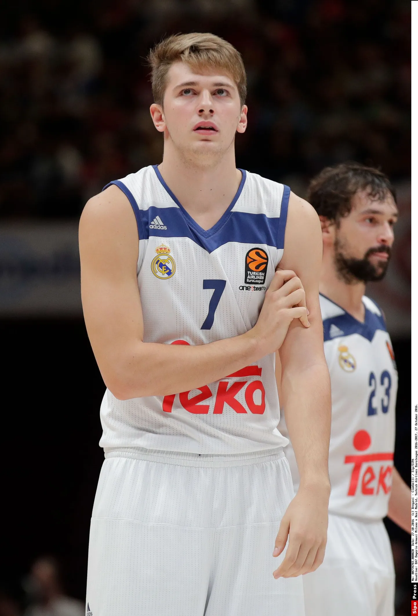 Luka Doncic otsustab vaatamata 17 eluaastale juba suuri mänge.