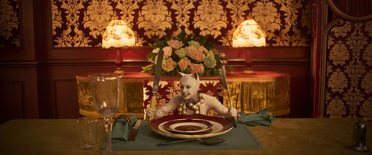 Kaader muusikalisest filmist «Cats», kus peategelast kehastab Francesca Hayward.