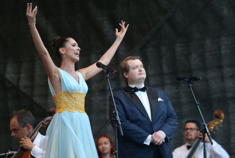 Elina Nechayeva esinemas Tartu linna päeva galakontserdil 29. juunil 2022. 