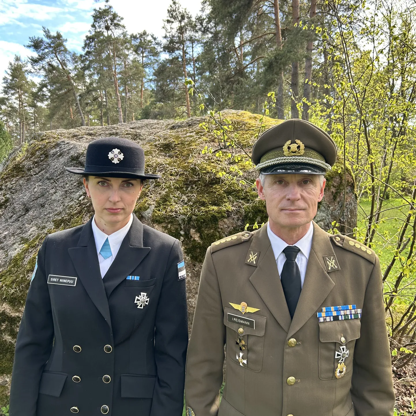 Võidupüha paraad on tänavu Narvas ja sealt toovad võidutule Järvamaale kaitseliitlane Indrek Reismann ja naiskodukaitsja Siret Niinepuu.