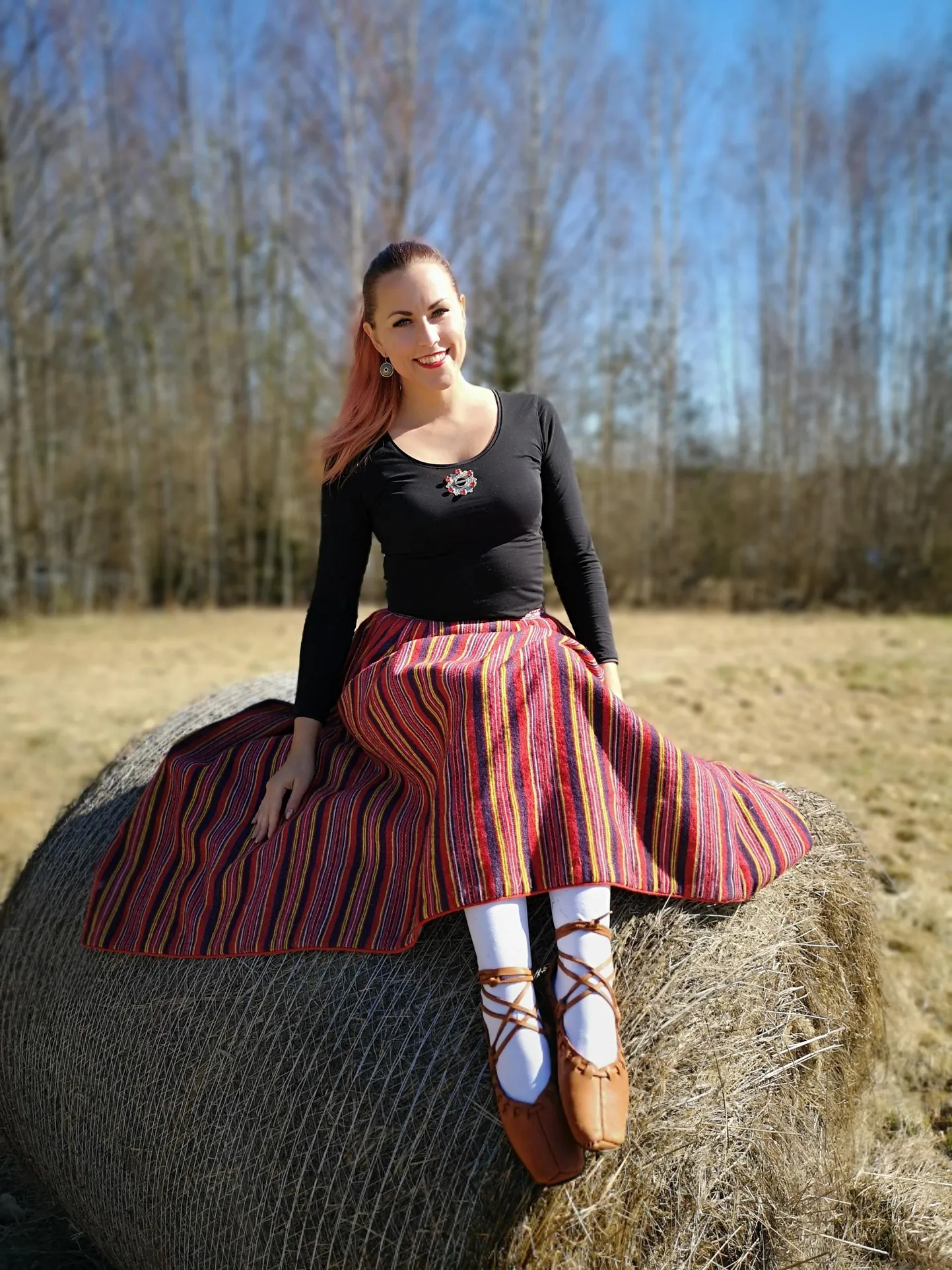 Huvijuht Maria Sikk on Valga põhikoolis ka klassijuhataja ning annab kunstiõpetust.